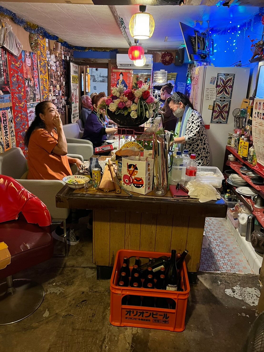 こんばんは、琉球食堂KUKURUです🌺